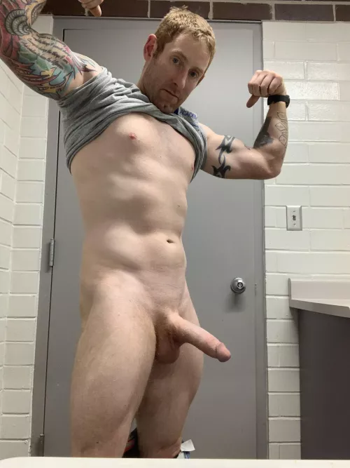(M) Really feeling my gym gains. What do you ladies think. Shoot me a message and let me know