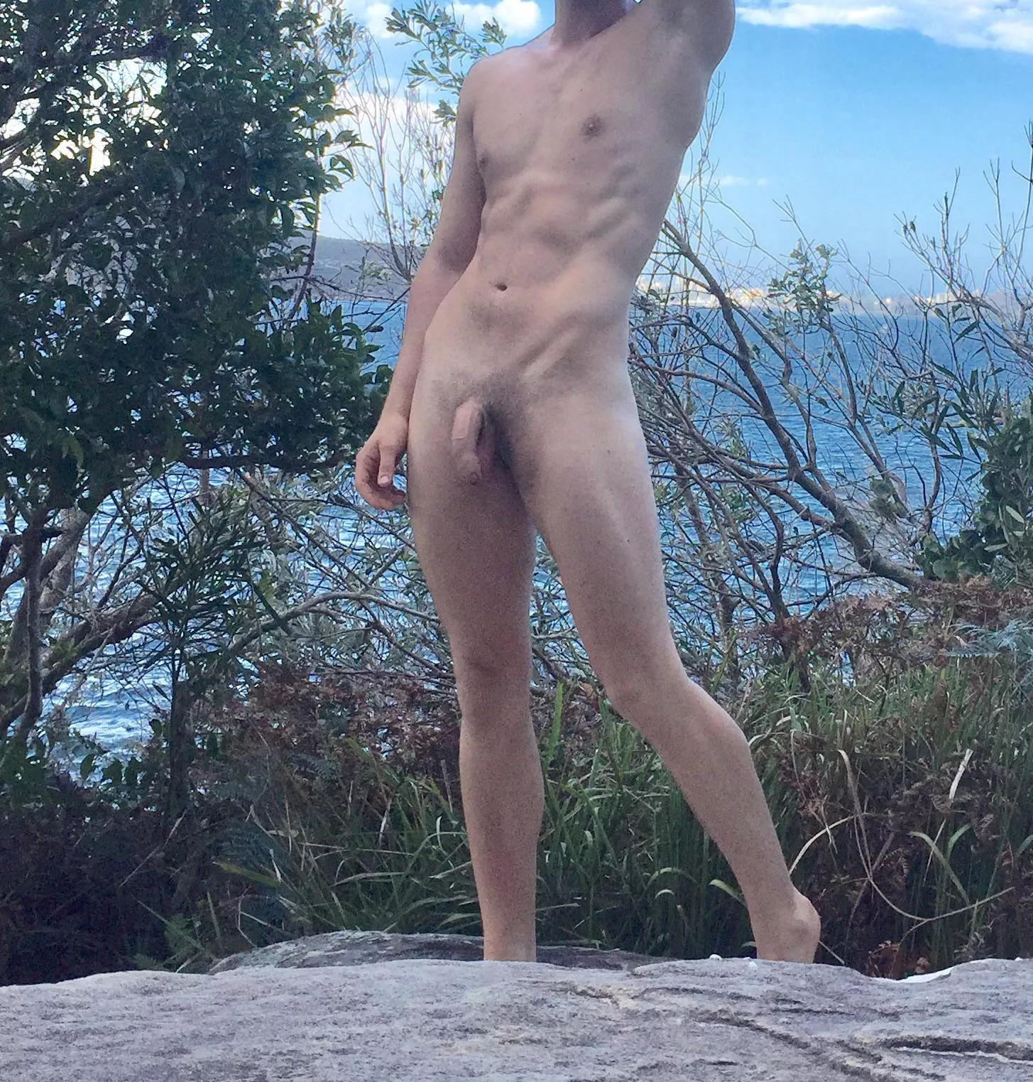 M28
