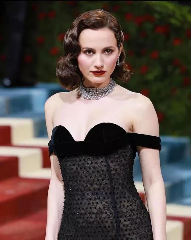 Maude Apatow