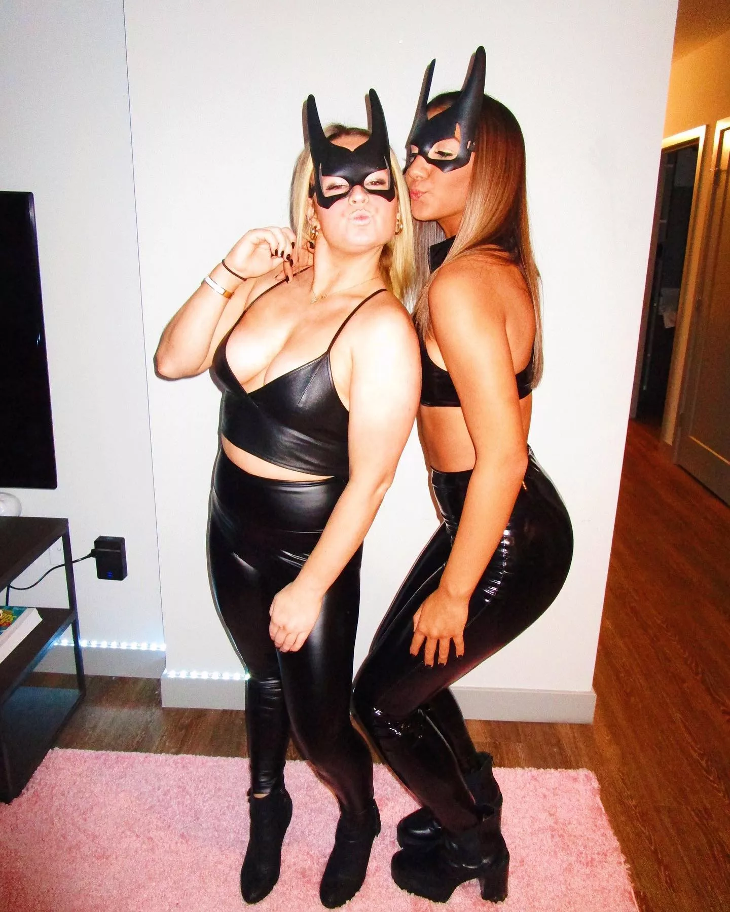 Meowww