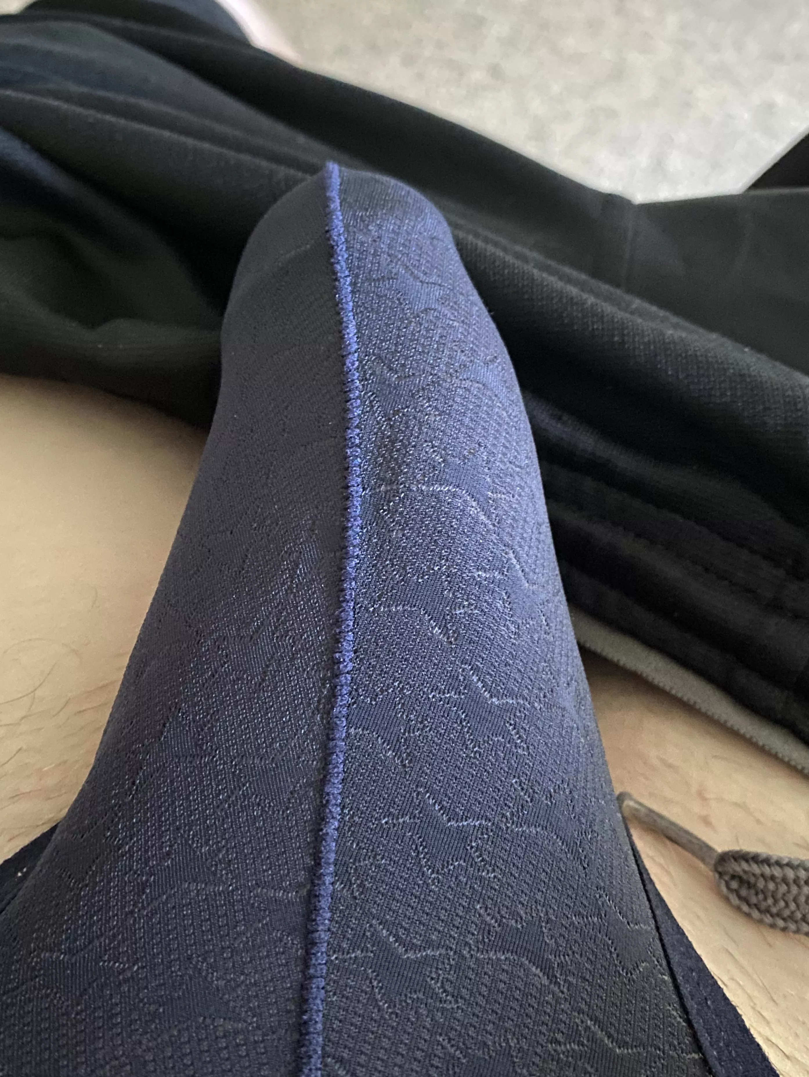 Mesh outline