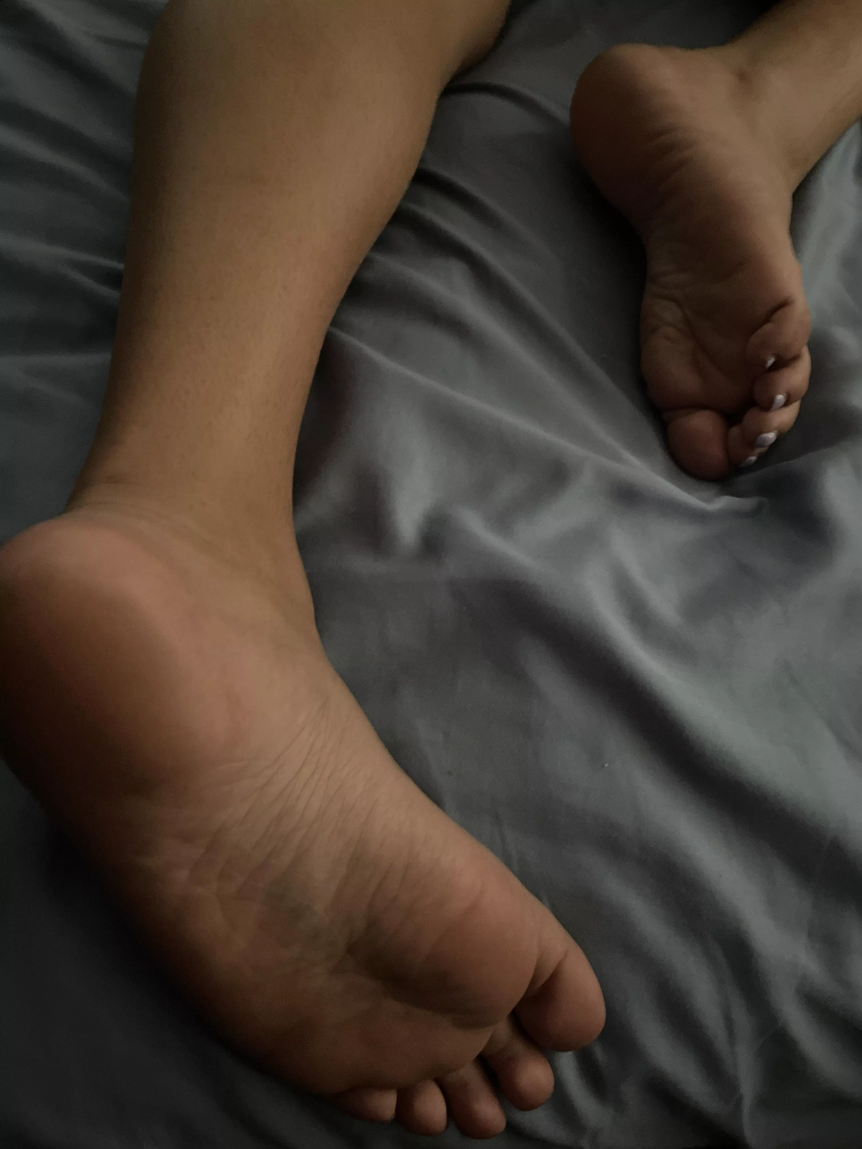 Mid 20s kinky couple here Look for these sexy feet going up the 5 south freeway from #Anaheim right now loves showing her soles for drivers message us if interested!! Couples and singles welcome we verify live ! Mid 20s kinky couple here Look for these sexy feet going up the 5 south freeway from #Anaheim right now loves showing her soles for drivers message us if interested!! Couples and singles welcome we verify live !