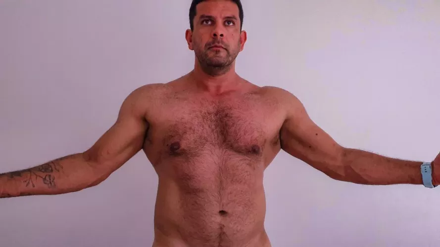 (m)ight anyone want to join me for a post workout shower? (oc)