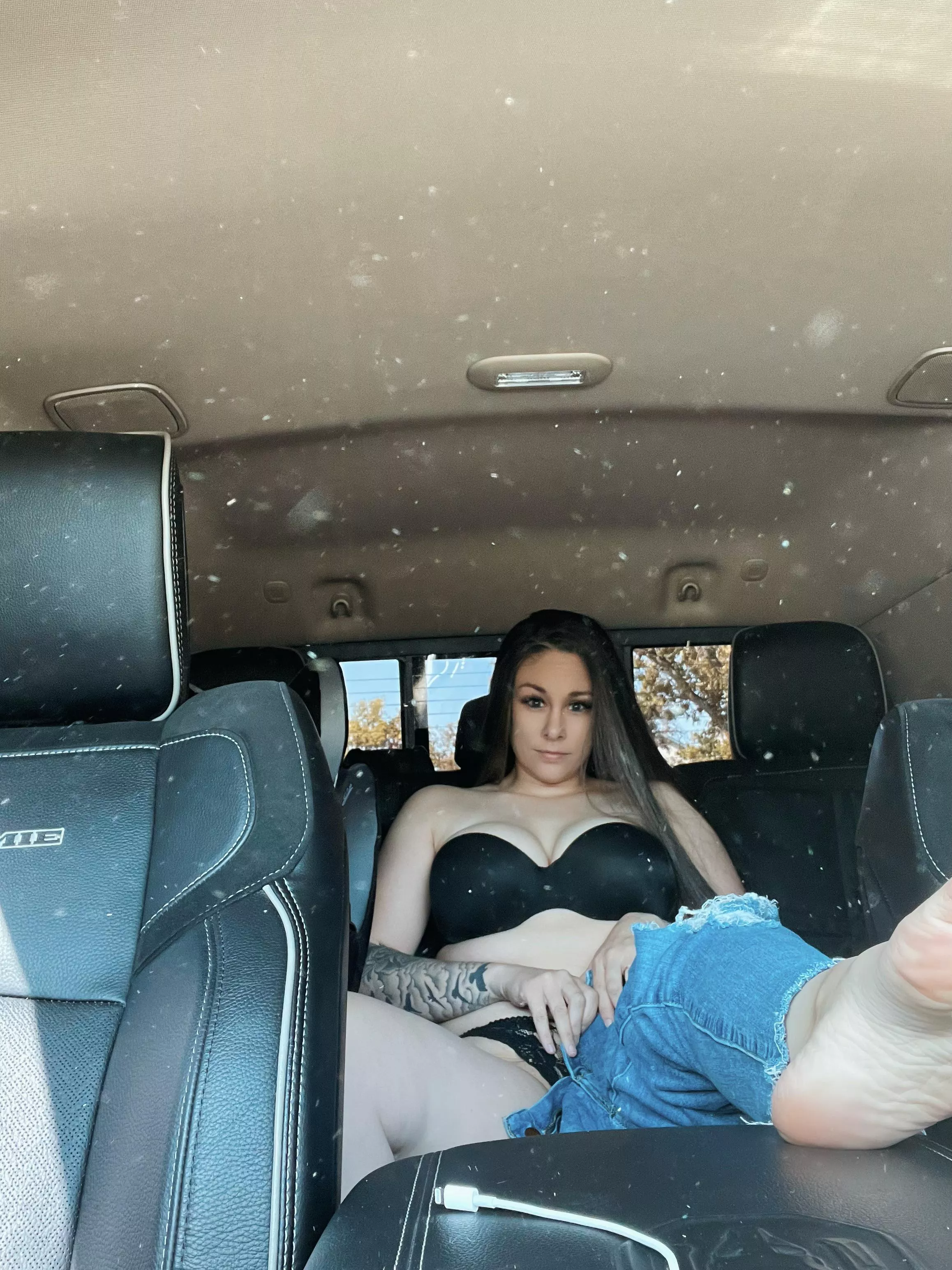 MILF in the megacab