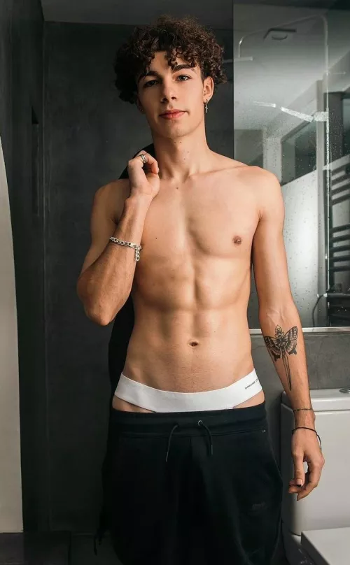 Model: Rauul...pic posted with permission from the photographer 📸 Jordan Ferreira