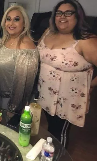 mom and daughter