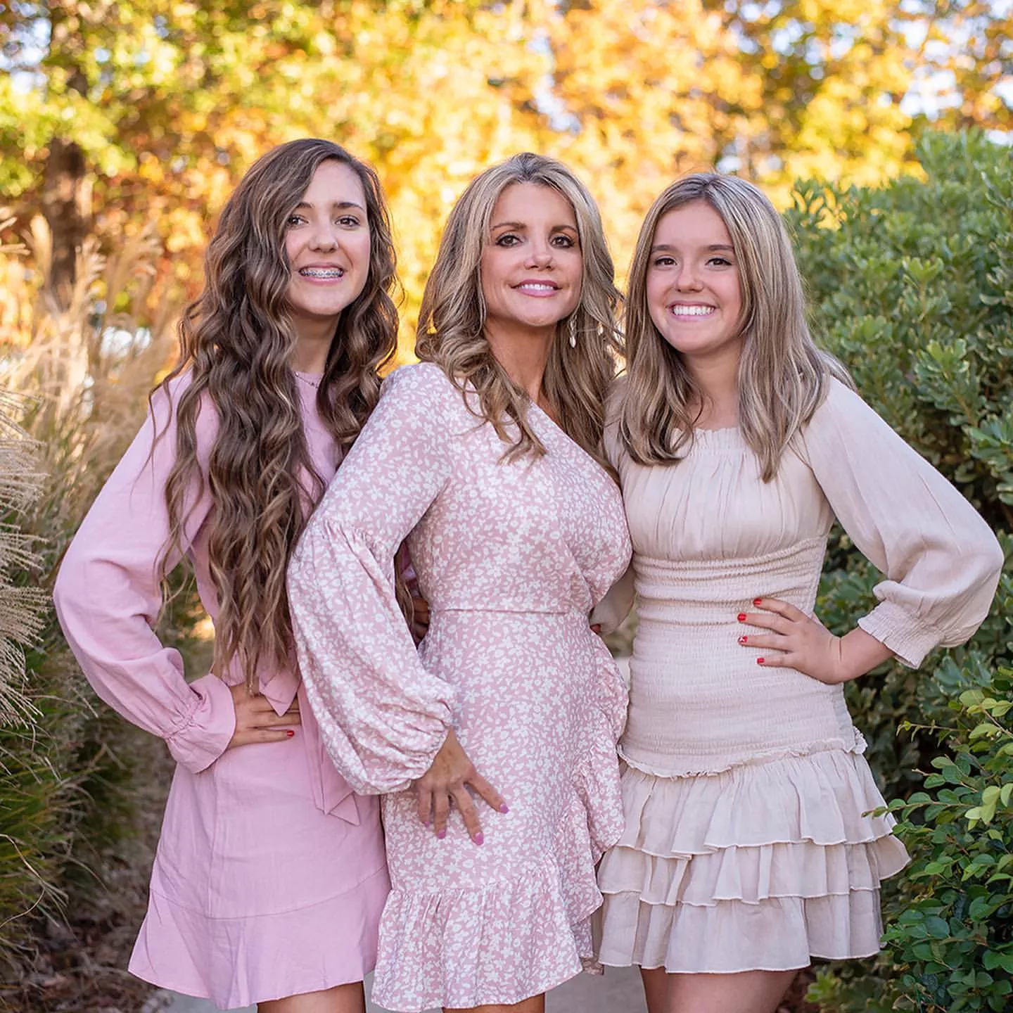 mom and daughters 🔥🔥🔥