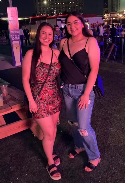 Mom daughter duo 😋😋😋