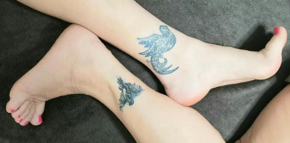 Momma & me tattoos! 👀👄