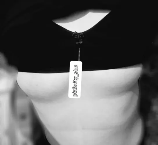 my 1st post turned out to be a underboob picture