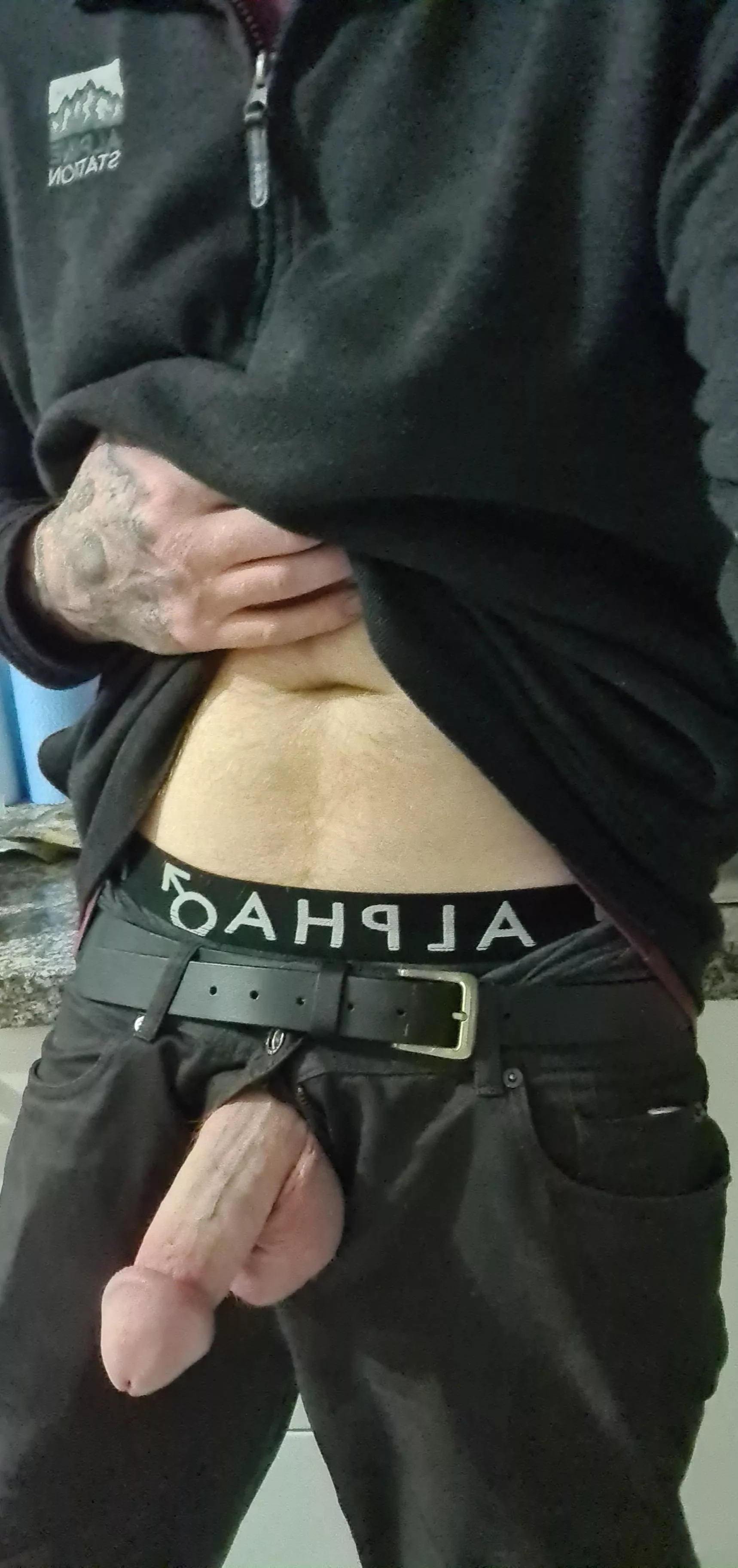 my 33nyear old fat cock hanging out 😊