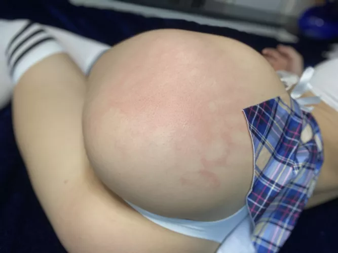 My ass needs a spanking, can you give it to me?