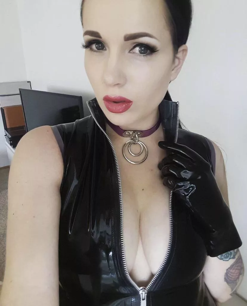 My collar need sub slave ❤️❤️