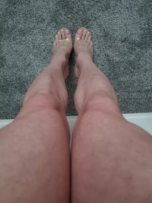 My feet were meant to be in heels... don't you agree? 👠