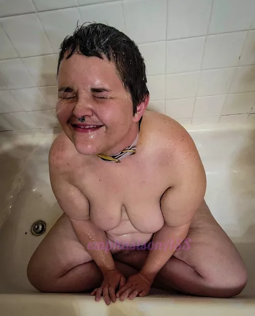 my first time getting peed on by my Dominant🥰