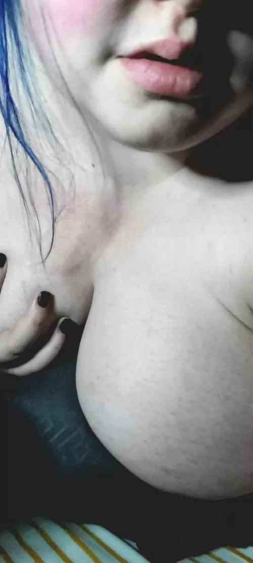 my lips look good but they'd be better around you.