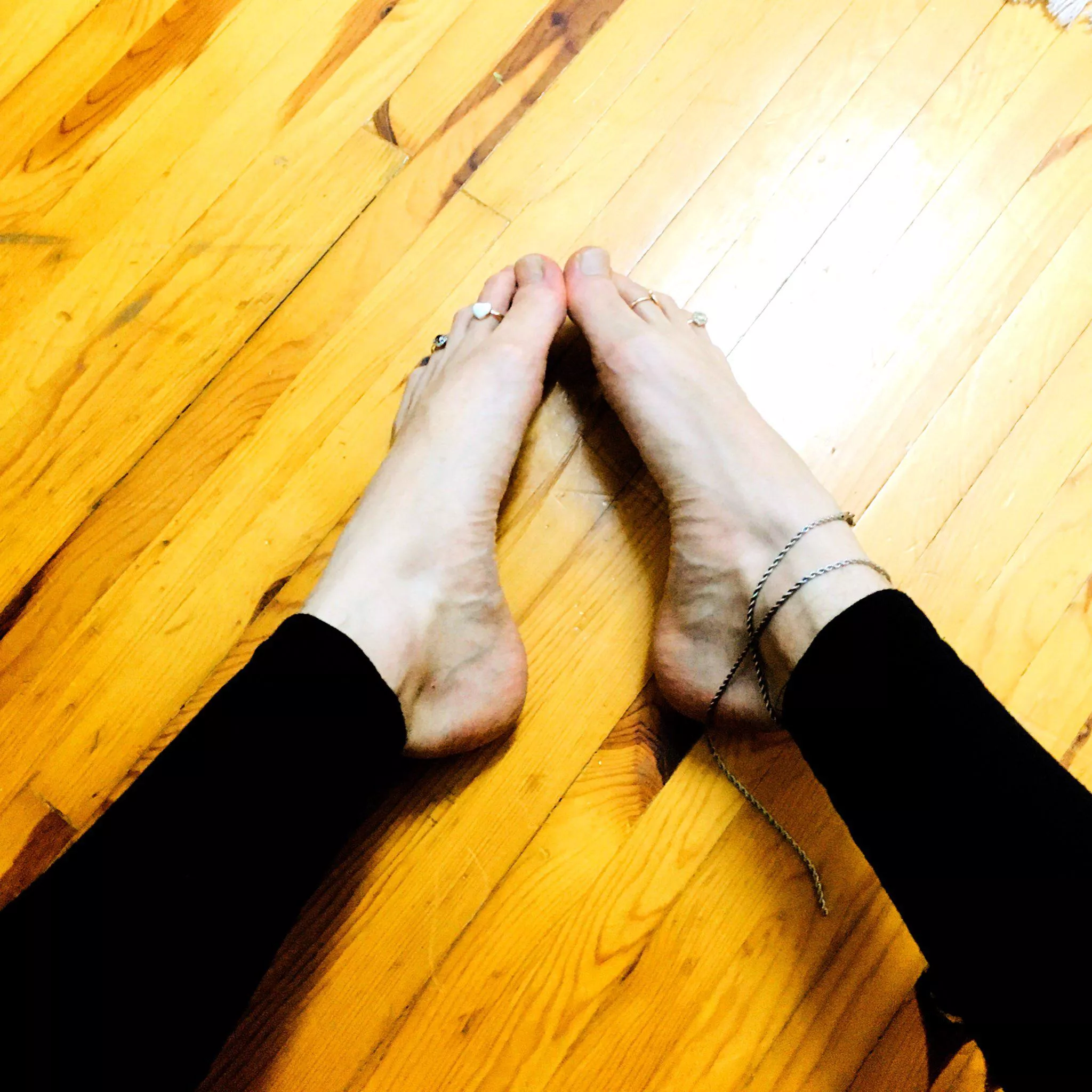my lovely feet. ❤