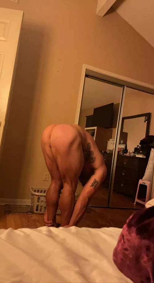 My morning stretches got captured on camera 😳