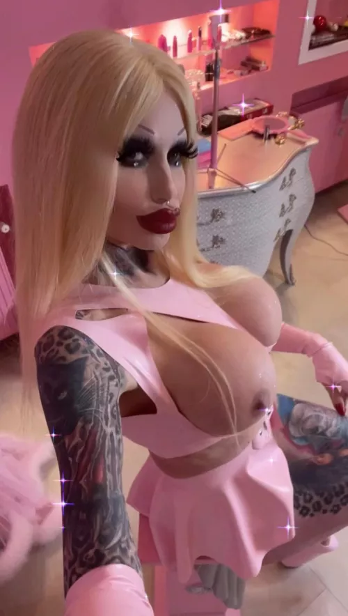 My next step in bimbofication is done! ..more plastic then ever! I m having new butt implants, 560cc in each side, the biggest implants available - will reveil soon, dont miss it!