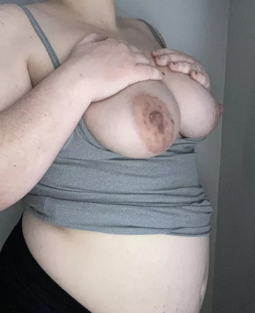 My nipples were so light at the beginning of my pregnancy 😱