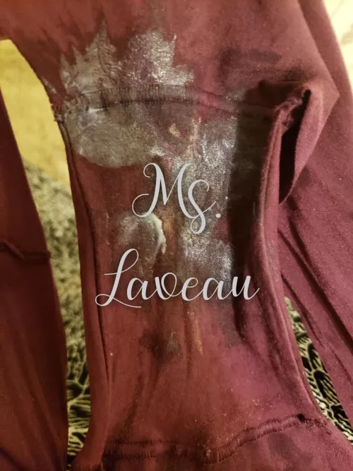 My regular is ALL smiles with my creamy pair! I love the color contrast!