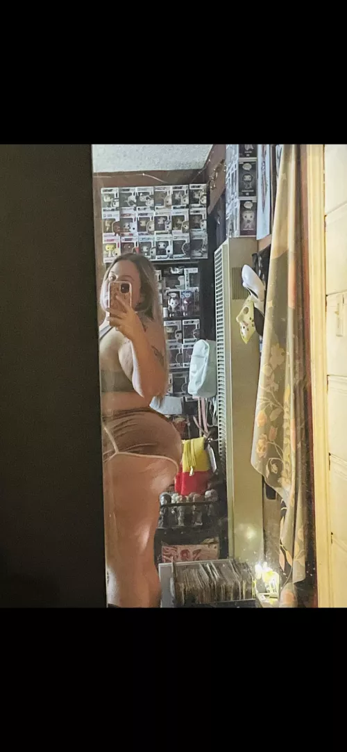 My sister needs more cocks dm asap