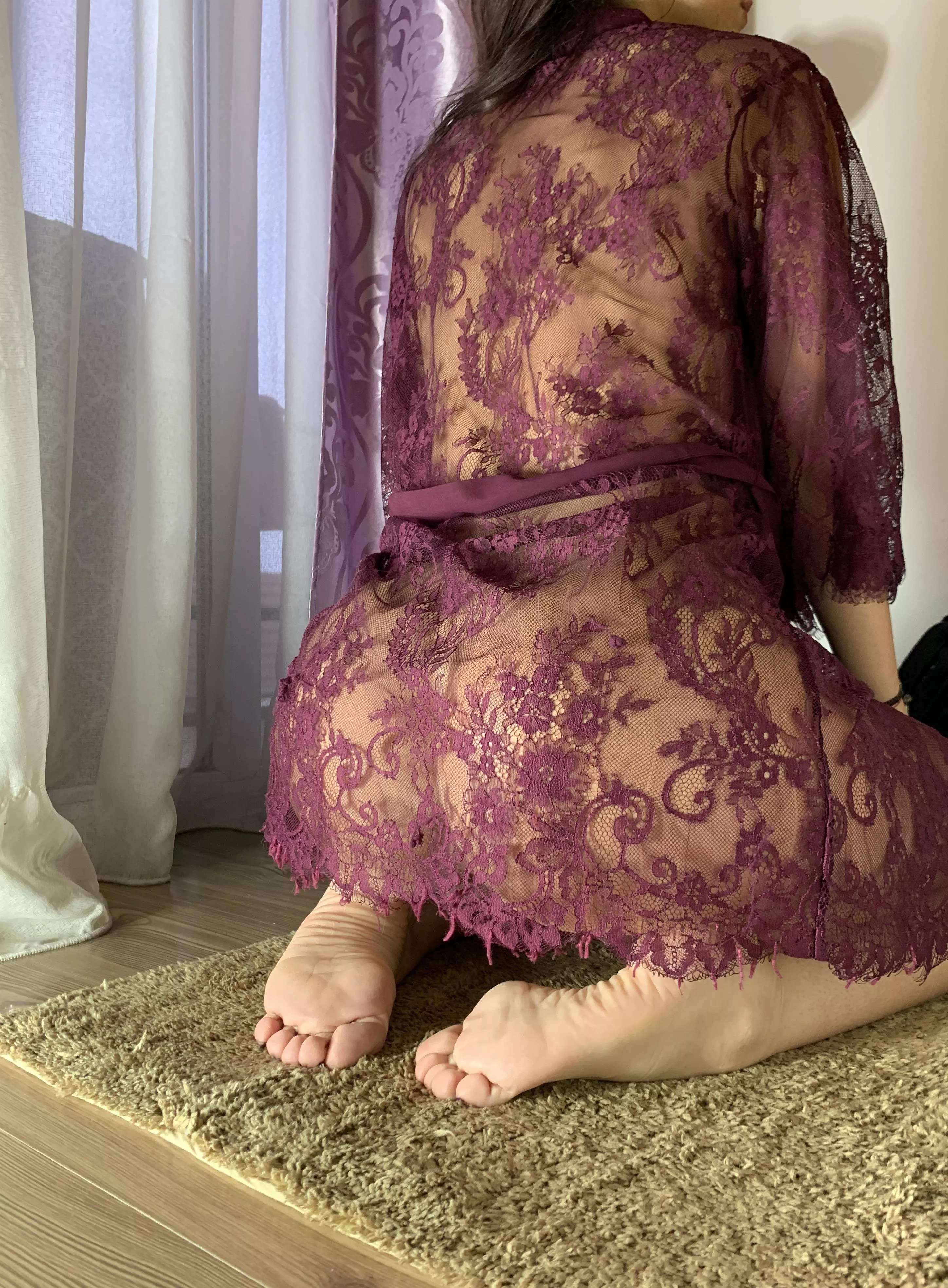 My tiny feet [F]
