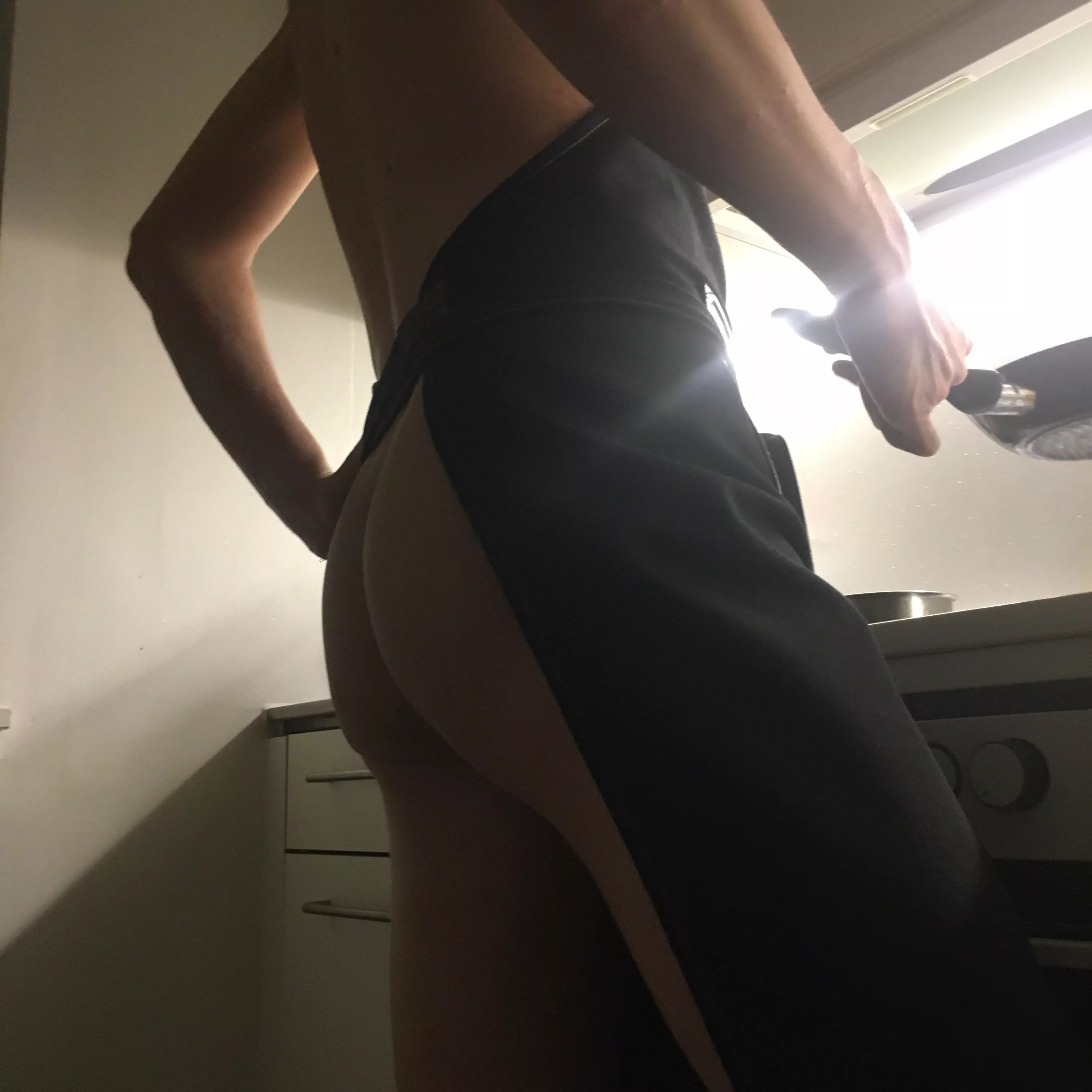 Naked cooking😄