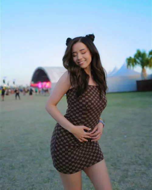 need a bud to give me Joi as sexy queen pokimane