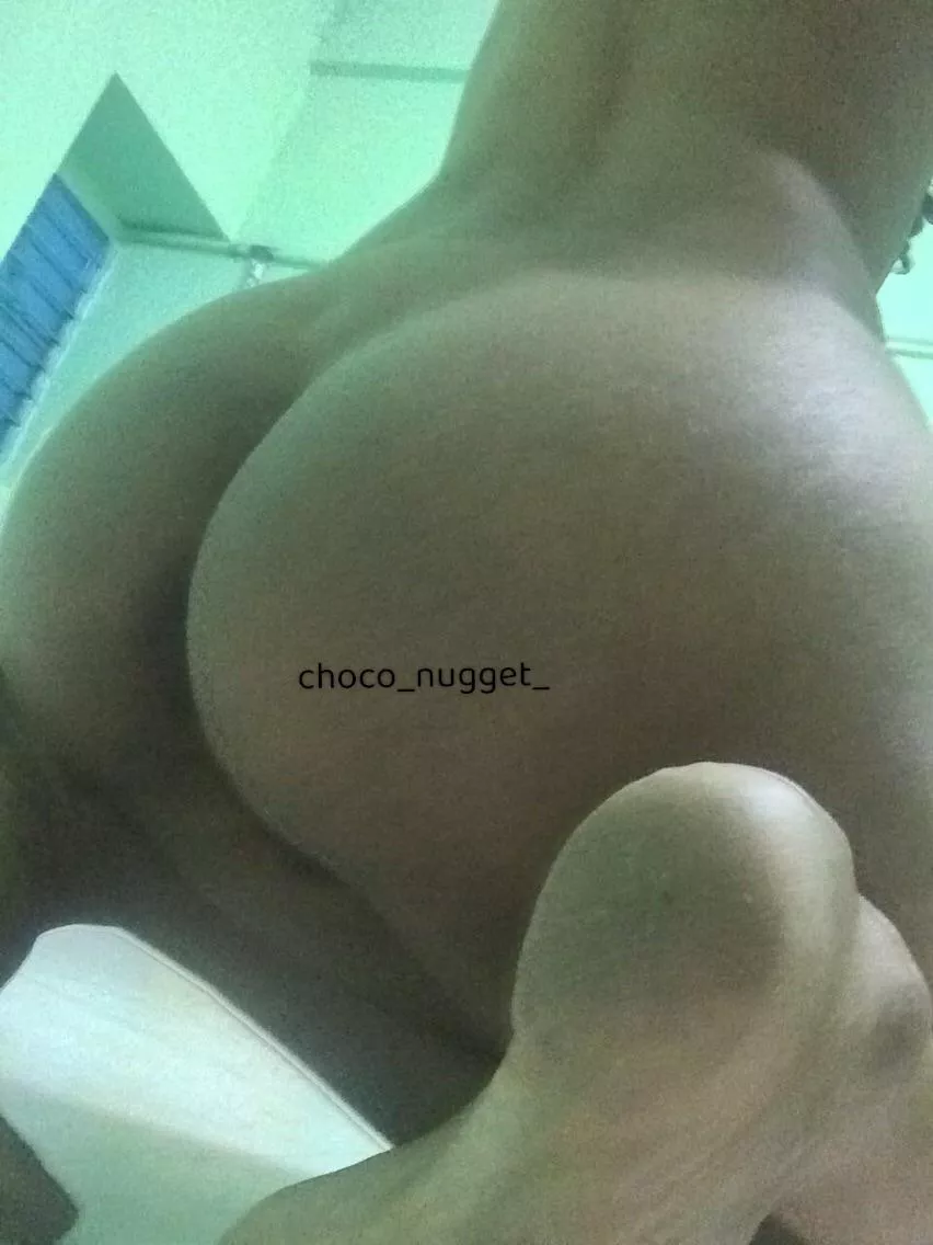 Need a therapist, cant stop flaunting my ass🥵