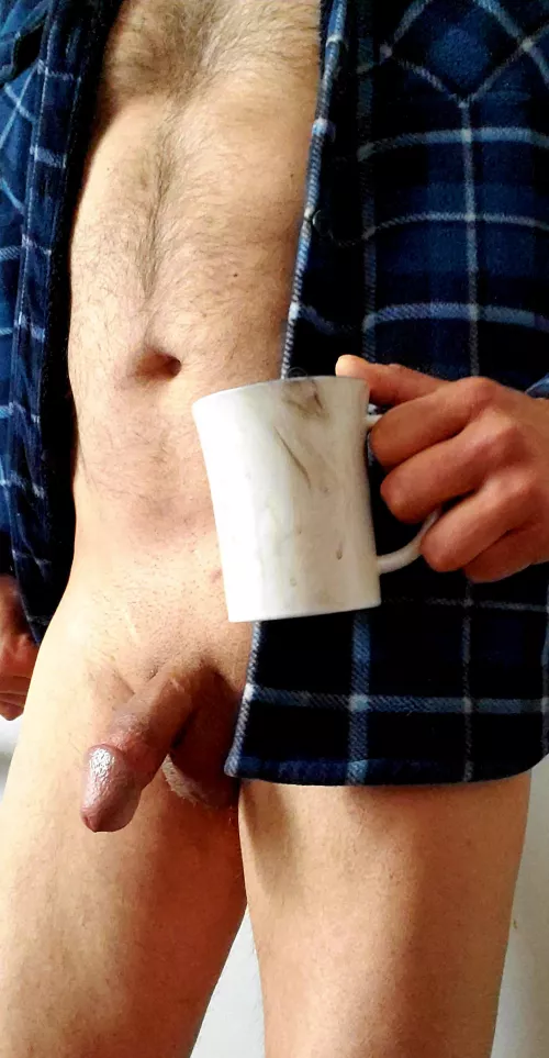 Need my favorite fleece on this morning😈no pants on Sunday funday tho 😈☕☕😈