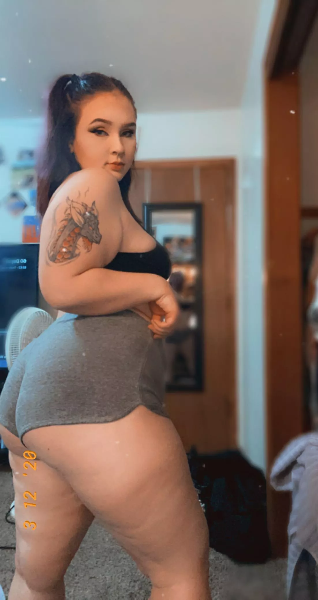 Need my thick ass pounded by you😏