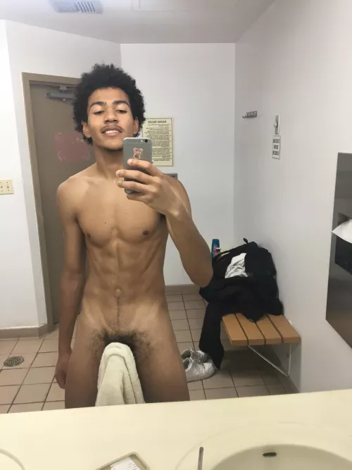 Need some extra hands to help dry off🇨🇦