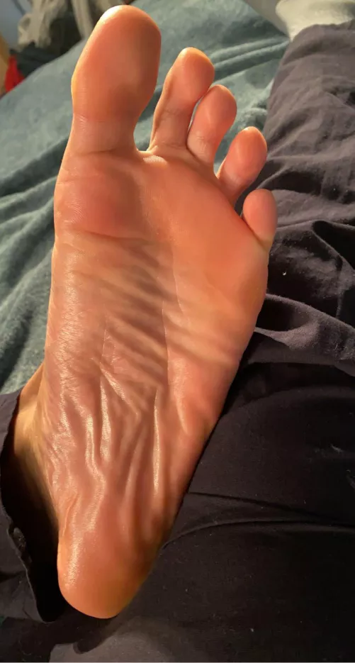 Need some help oiling my soles… Any volunteers?