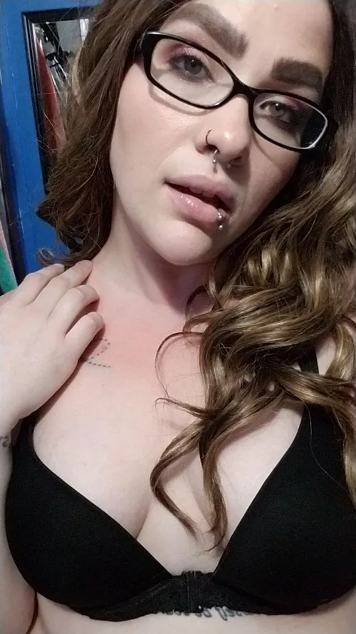 need your lips on my neck now. please and thanks 💙