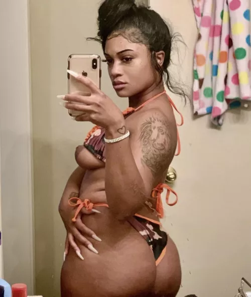 needing this fat black ass of mines gripped and smacked red right about now 😩👅🥰 KlK// FineAssSub