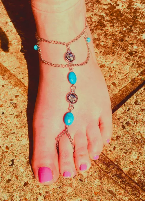 New foot jewellery... you like? ;)
