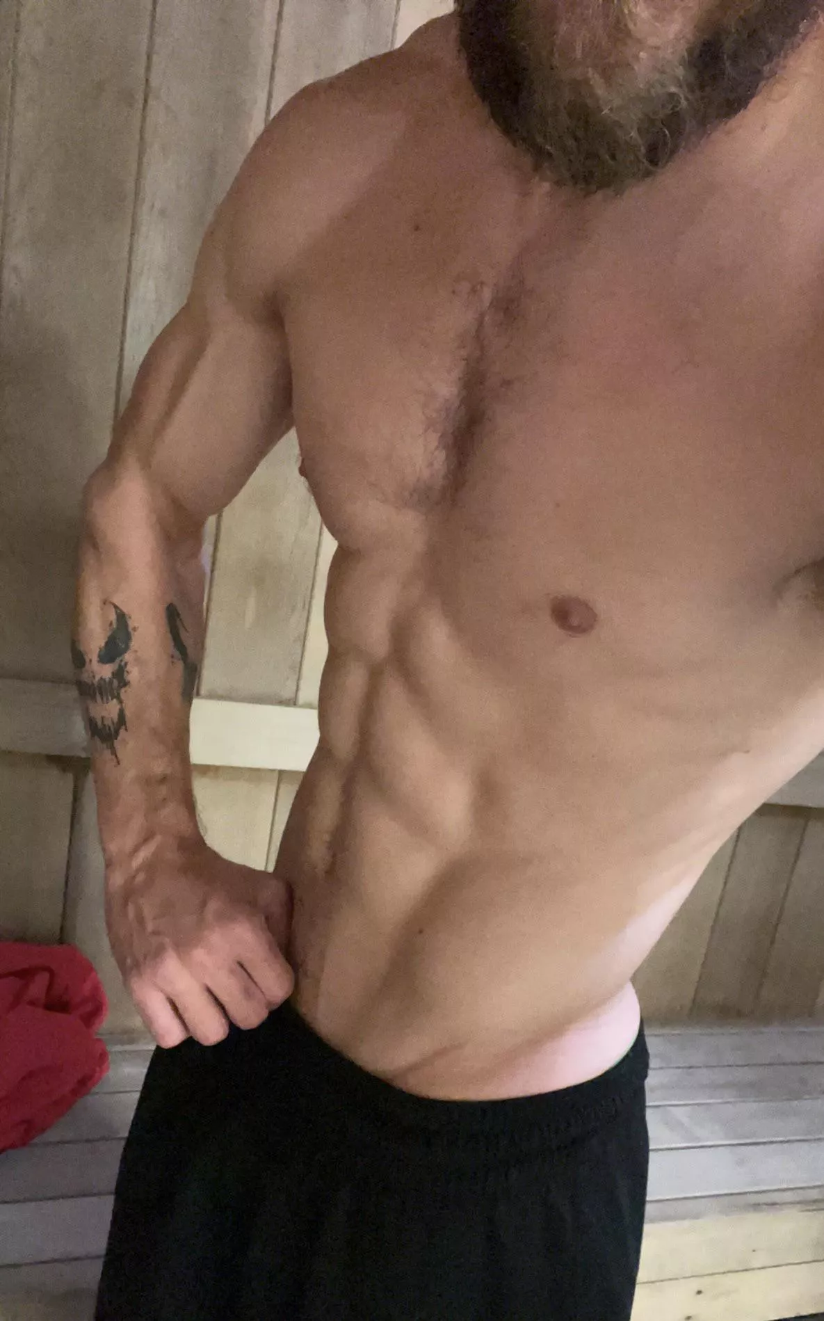 Nice little sauna session after a great work out (m) 29