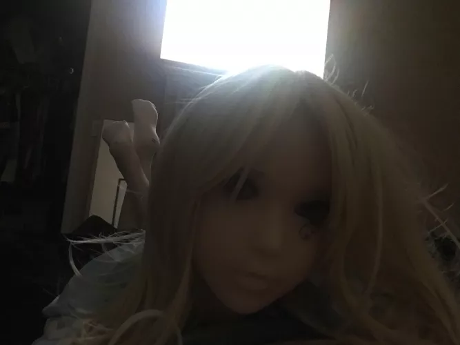 Nice to watch your favorite shows with a babe. And she’ll always like your shows, keke.