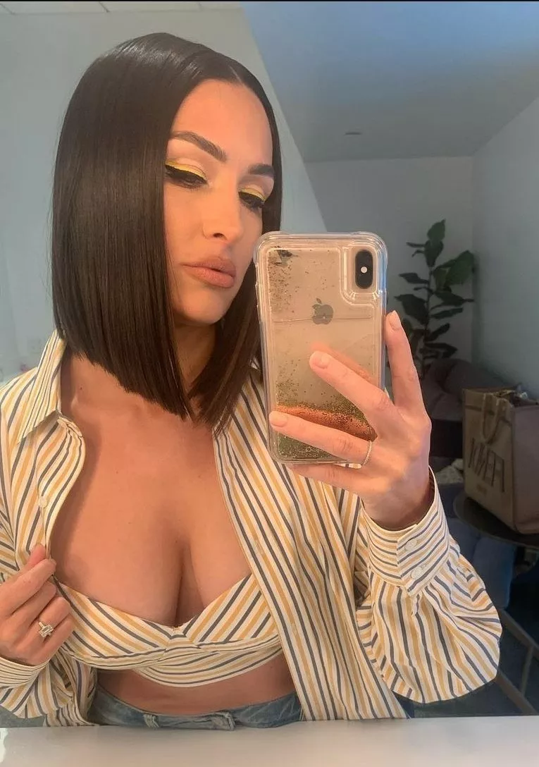 Nikki Bella