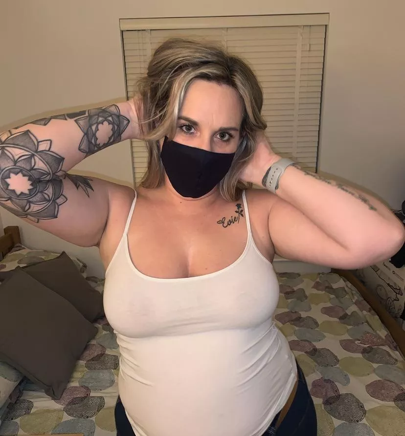 No bra 😜