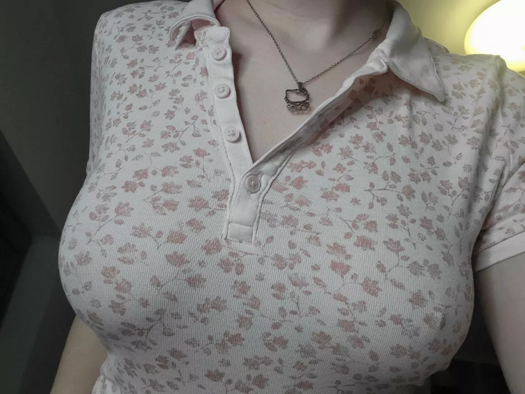 no bra, no problem
