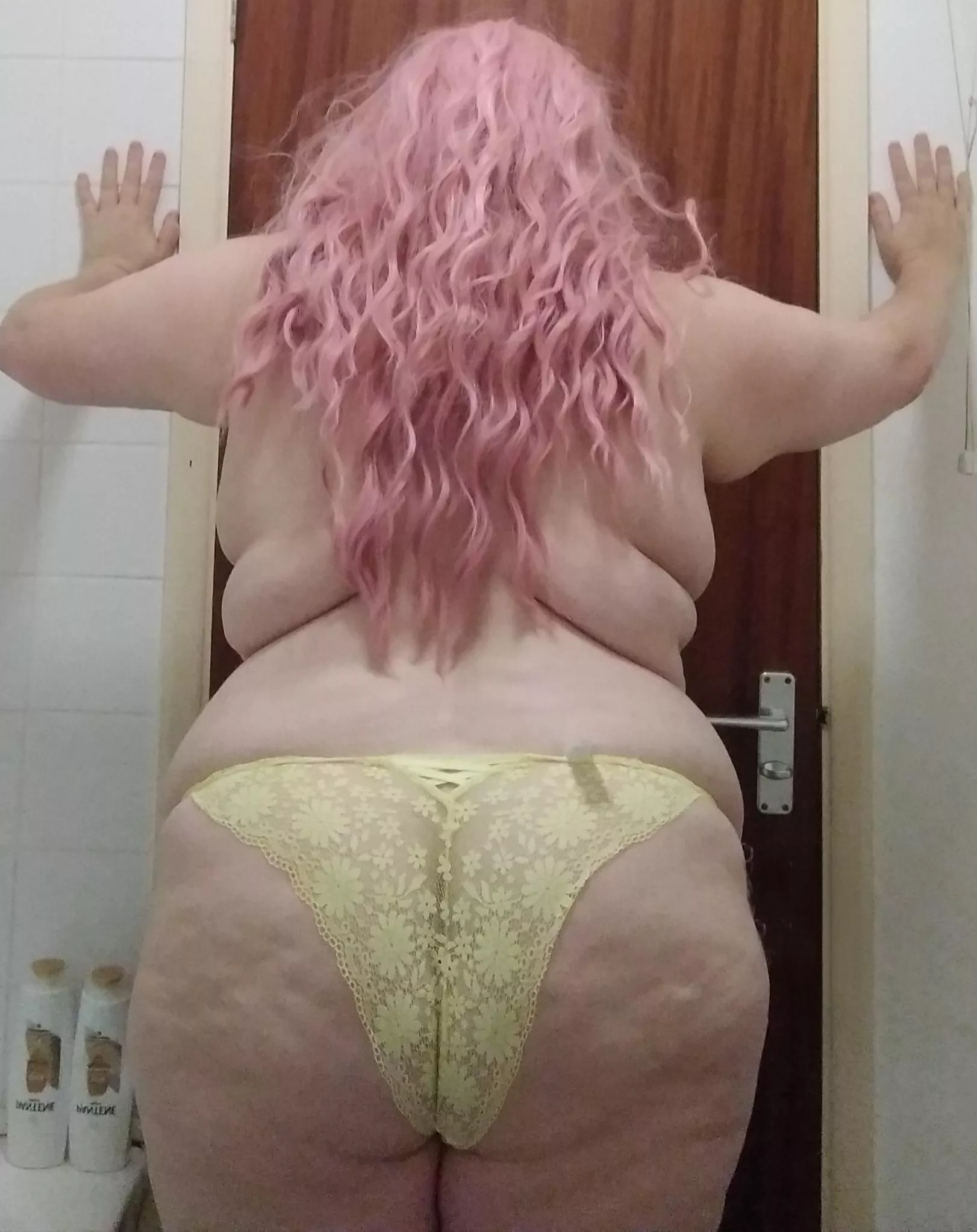 Not hiding my lumps and bumps anymore, this is me 😘😘