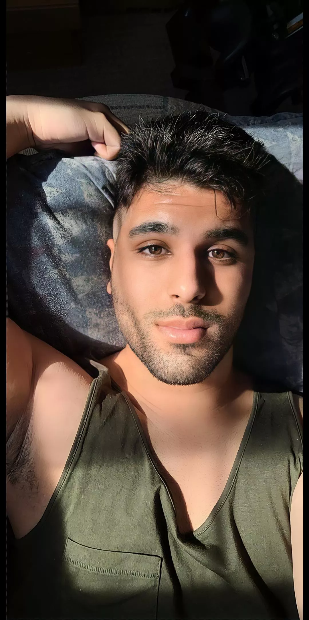 Now accepting cuddle buddy applications🥰