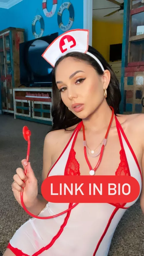 Nurse Ariana to the rescue! 🥵