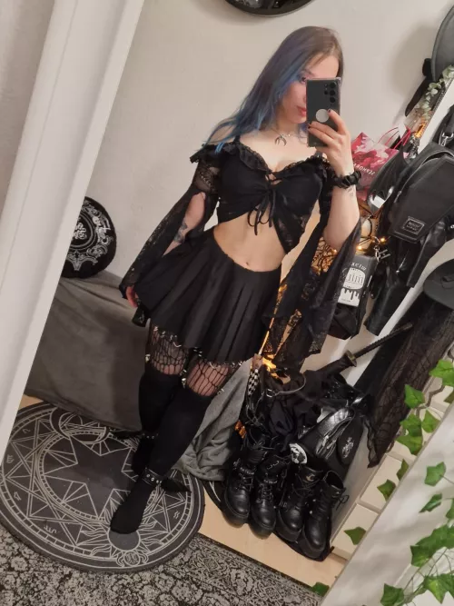 OC | Skirt is just ease of access for quickie during summer. Now only to find a boyfriend who likes public fun.