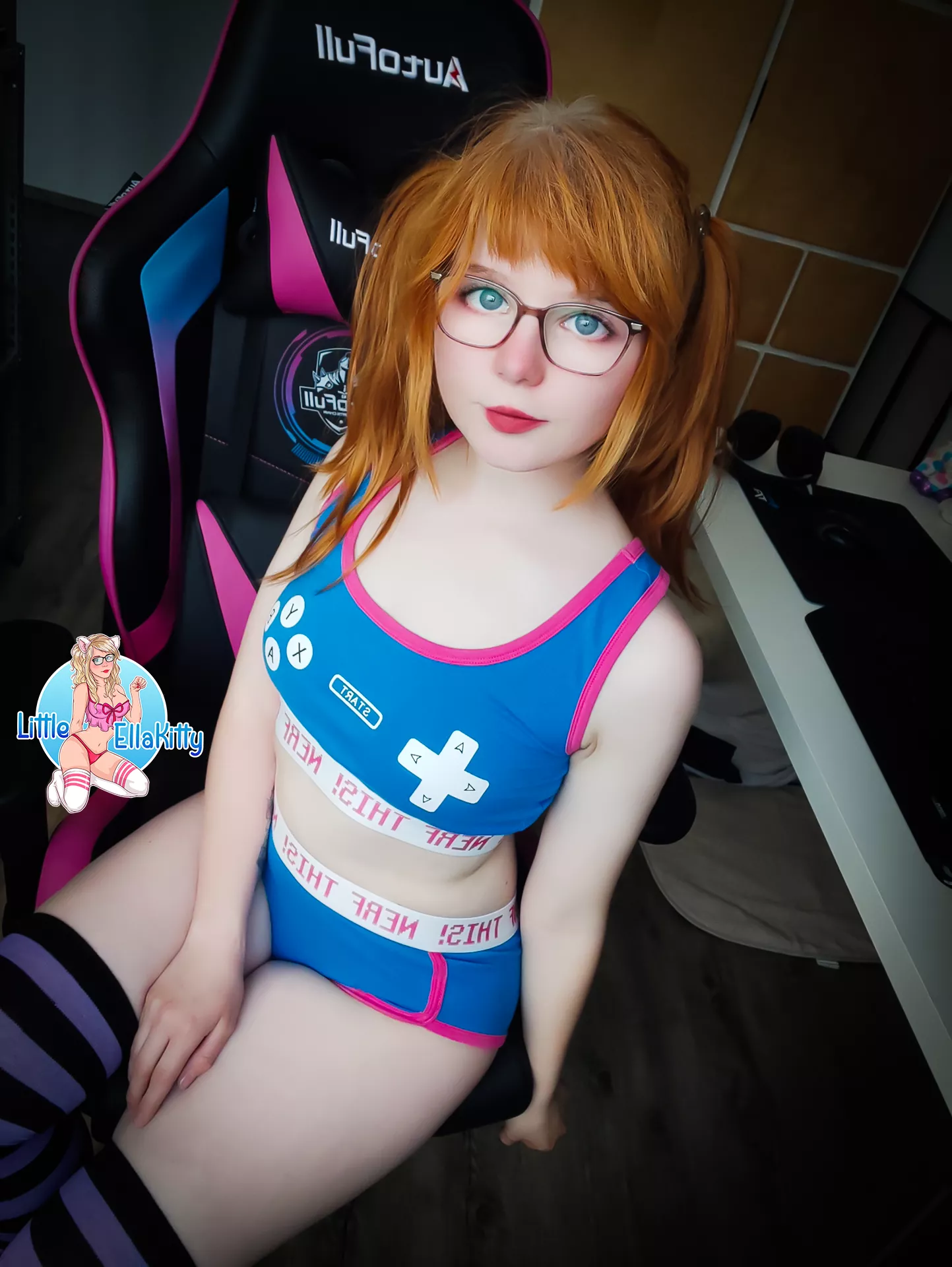 [OC][F] Let's play?