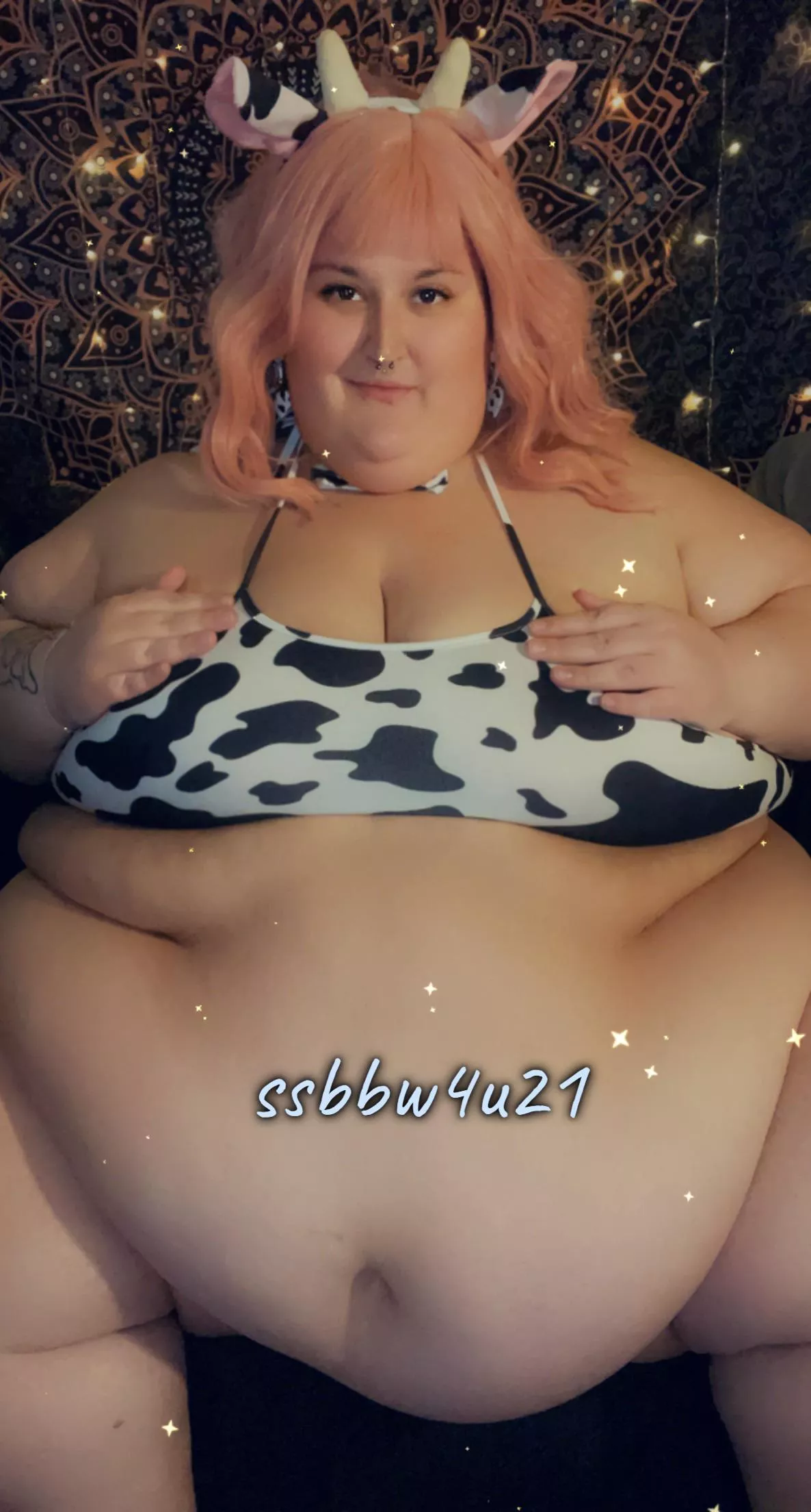 Oh hi, would you like to milk this cow? 🐮🥛