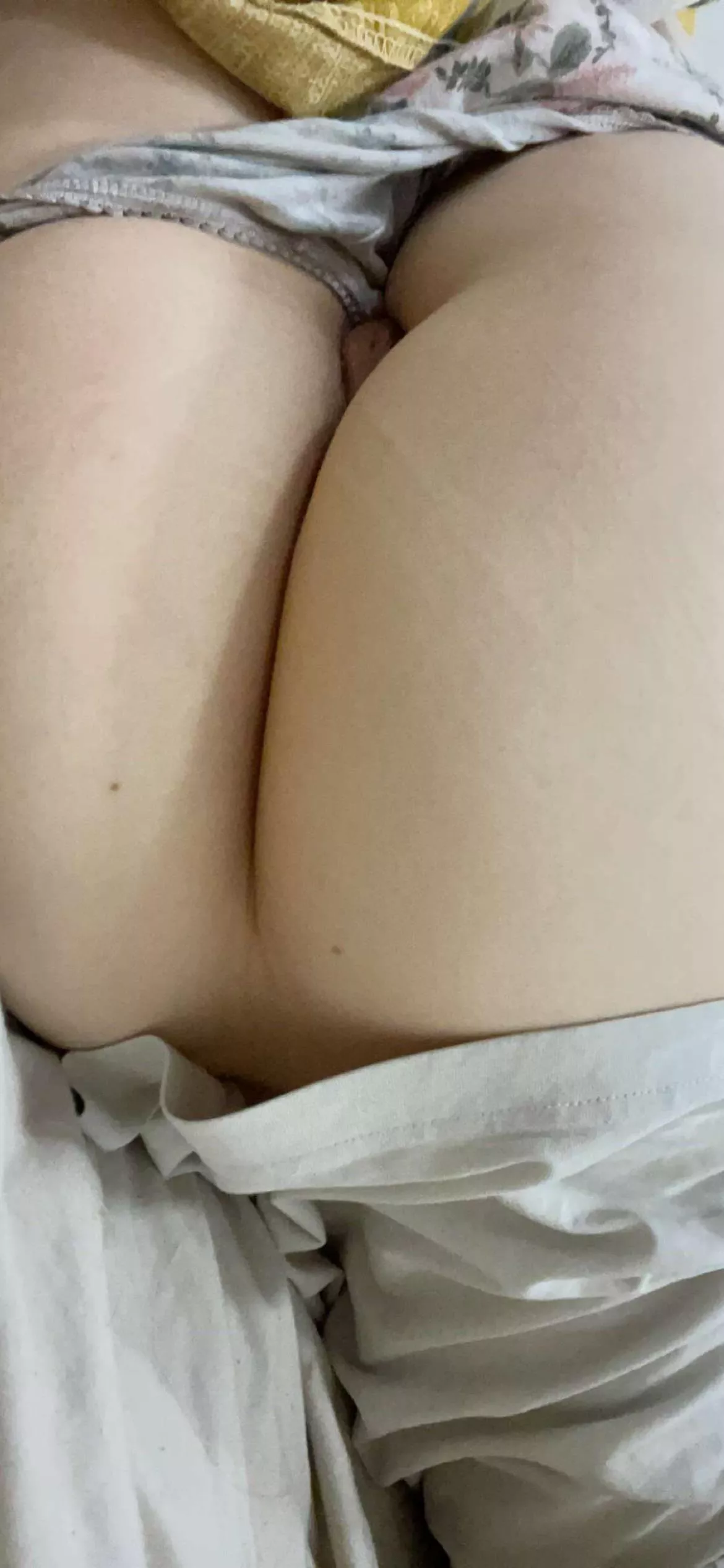 Only react if you'd fuck me raw