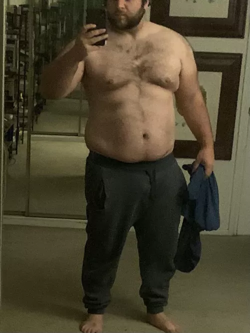 Overeating and lifting = me 🤣